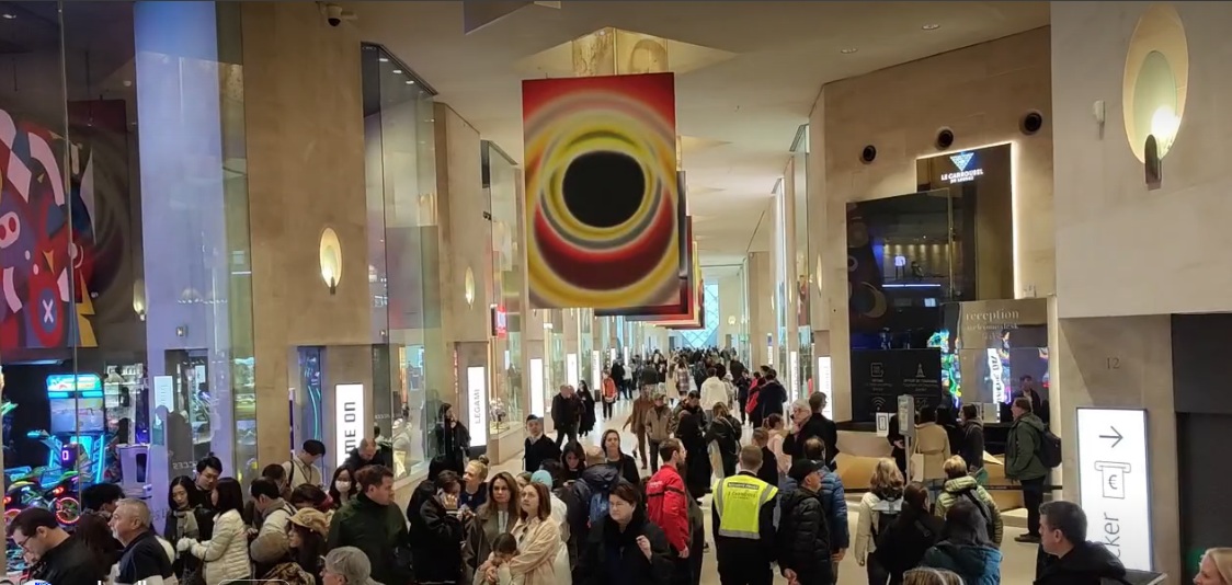 Heinz Playner speaks about art of Akil Dashevci in the Carrousel du Louvre Paris